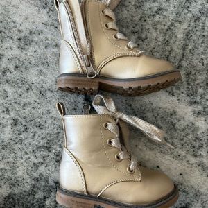 Cat and Jack toddler boots. Gold. 5